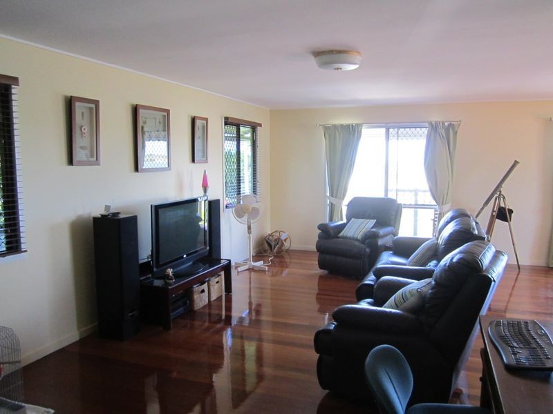 13 The Esplanade, Barney Point QLD 4680