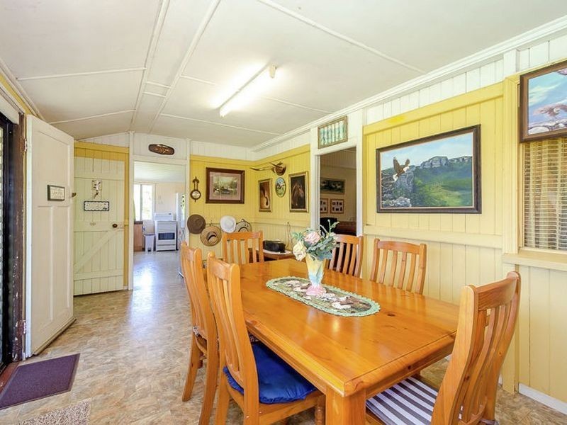 54061 Bruce Highway, Mount Larcom QLD 4695