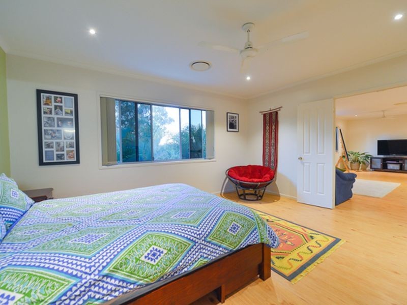 12 Lois Court, New Auckland QLD 4680