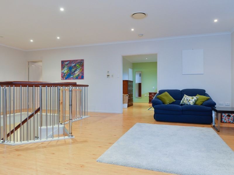 12 Lois Court, New Auckland QLD 4680