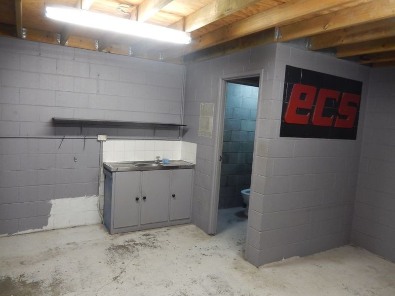 Shed 1/6 Little Bramston Street, Gladstone QLD 4680