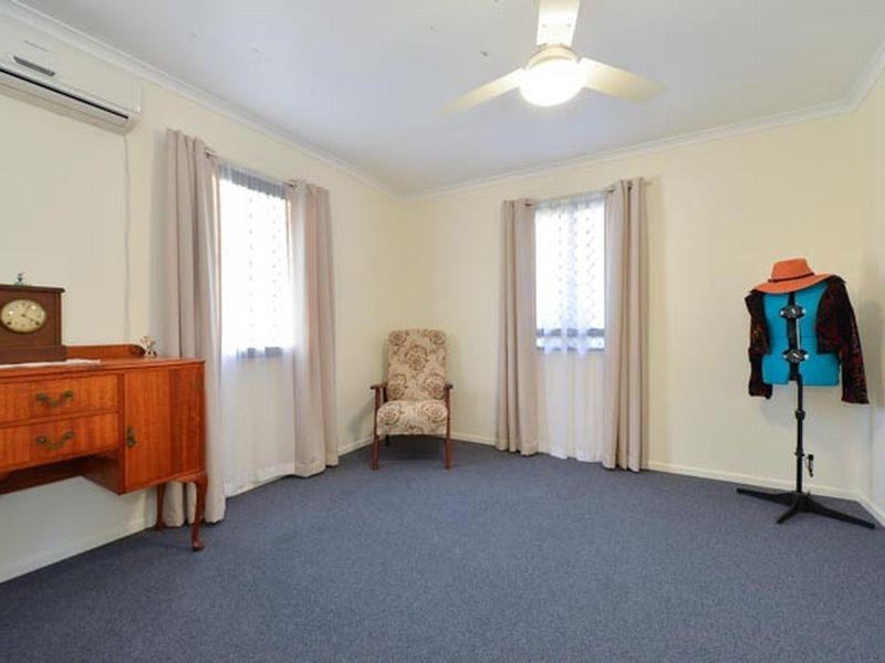 3 Walters Avenue, West Gladstone QLD 4680