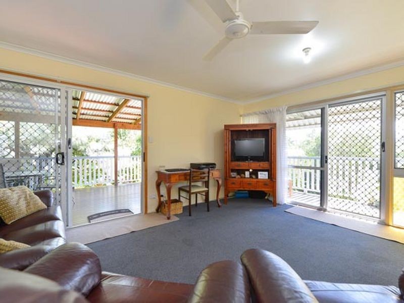 3 Walters Avenue, West Gladstone QLD 4680