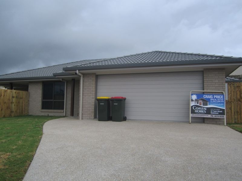 17 Dartmouth Close, Clinton QLD 4680