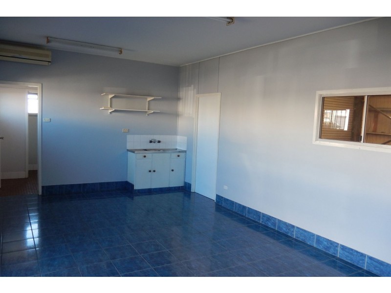 Shed 1/34 Chapple Street, Gladstone QLD 4680