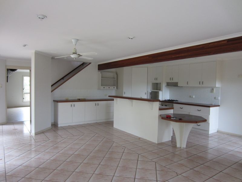 2 NELUNA RISE, Gladstone QLD 4680