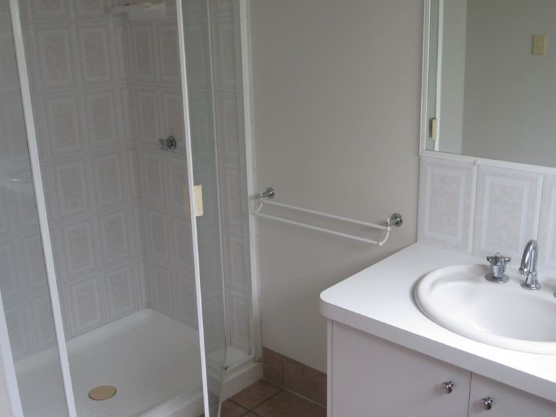 2 NELUNA RISE, Gladstone QLD 4680