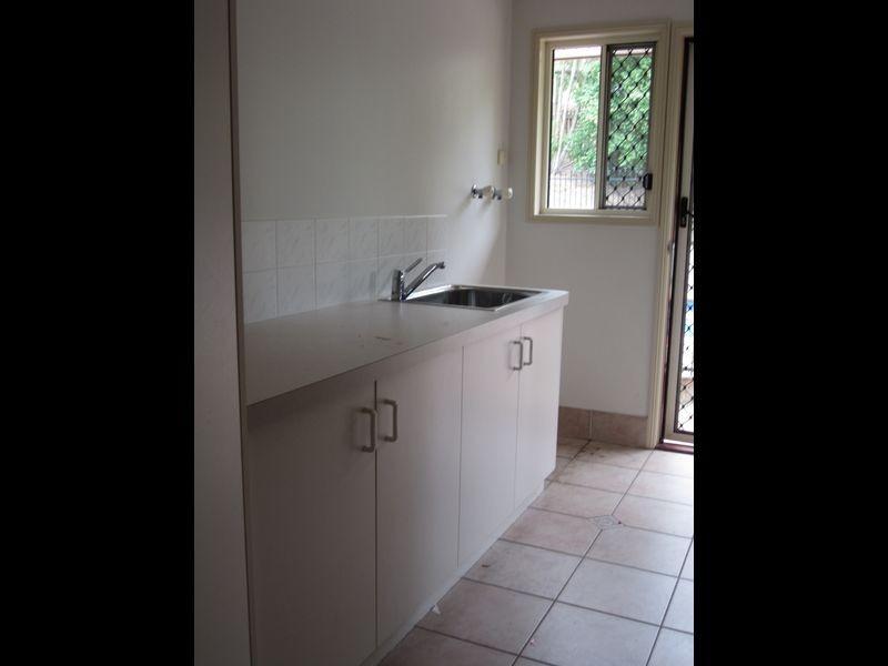 2 NELUNA RISE, Gladstone QLD 4680