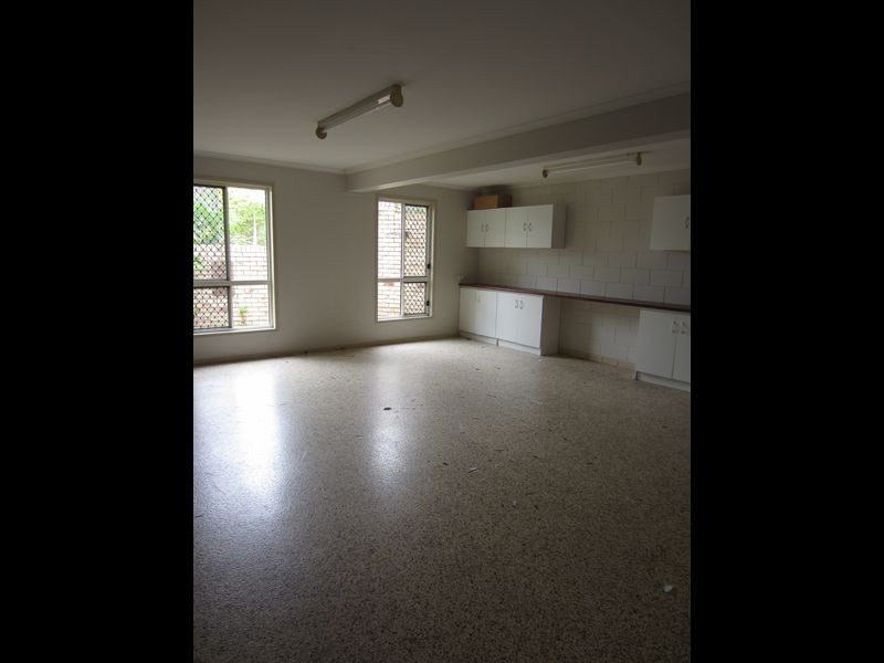 2 NELUNA RISE, Gladstone QLD 4680