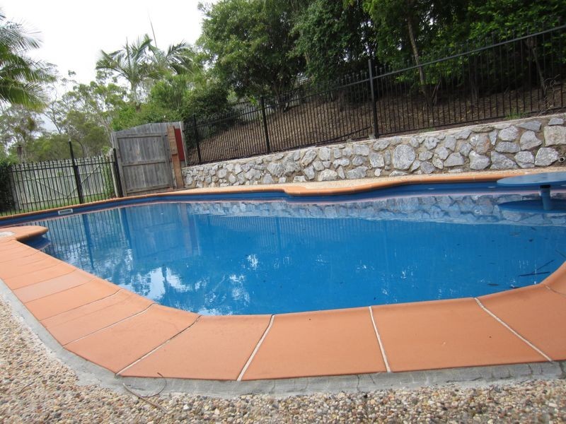 2 NELUNA RISE, Gladstone QLD 4680