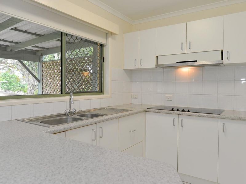 10 Weatherly Court, Clinton QLD 4680