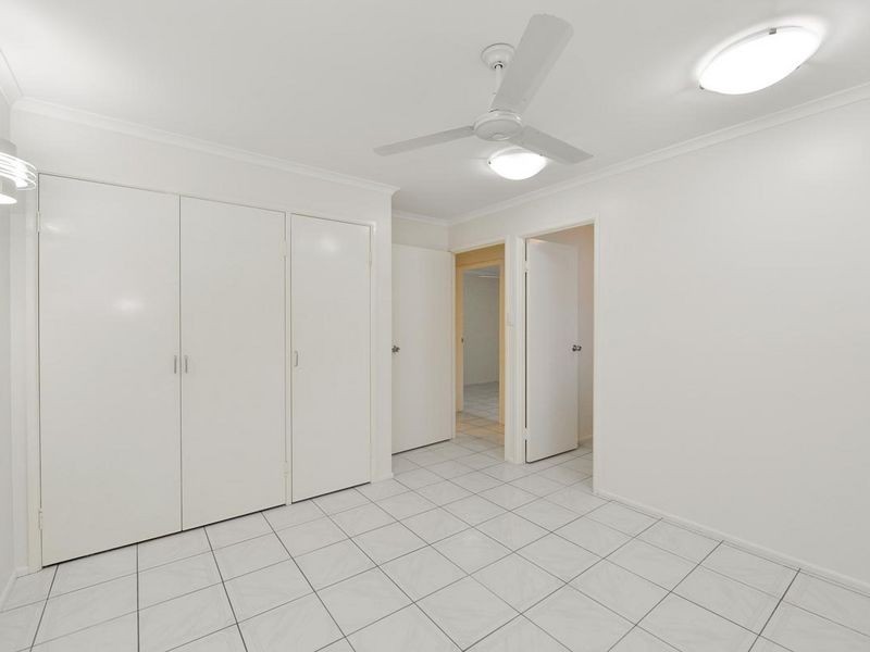 10 Weatherly Court, Clinton QLD 4680
