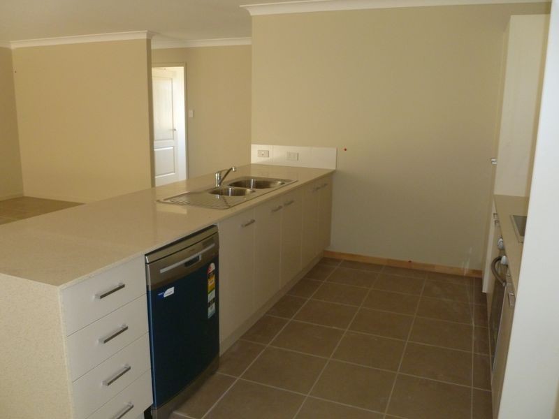 25 Dartmouth, Gladstone QLD 4680