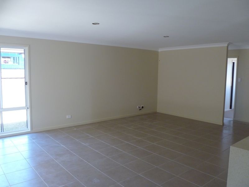 25 Dartmouth, Gladstone QLD 4680