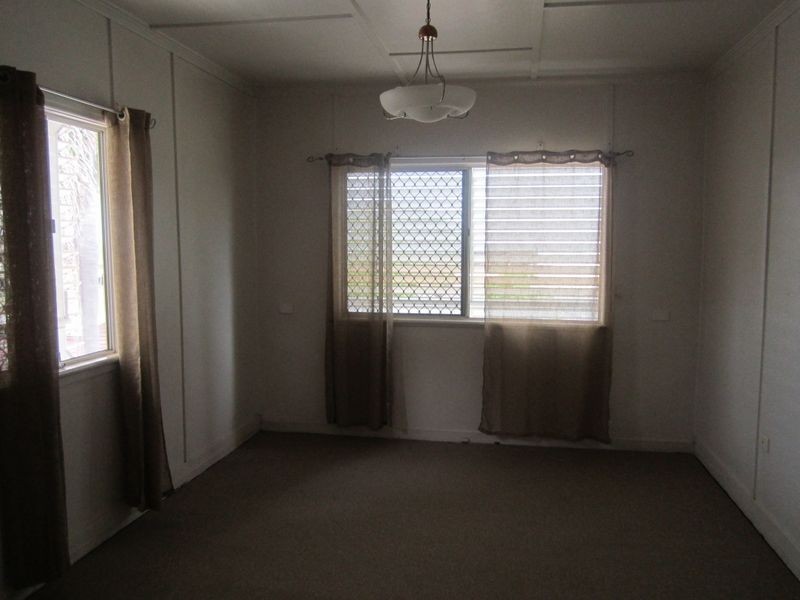 63 Flinders Parade, Gladstone QLD 4680