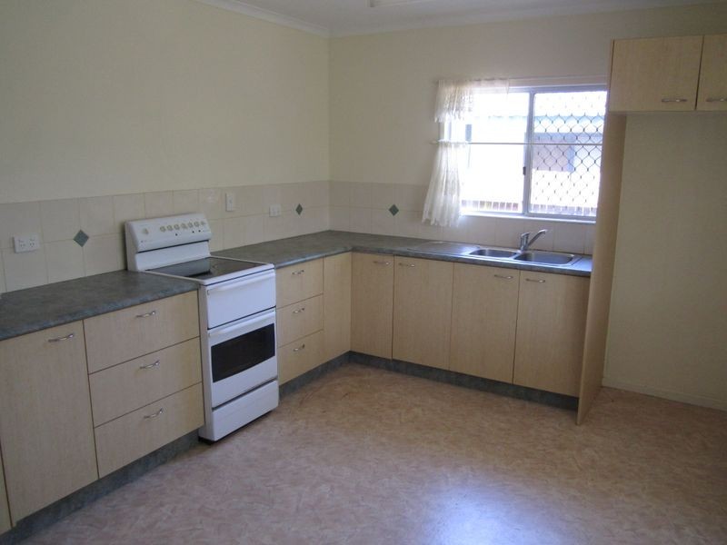 27 COCKATOO DRIVE, New Auckland QLD 4680