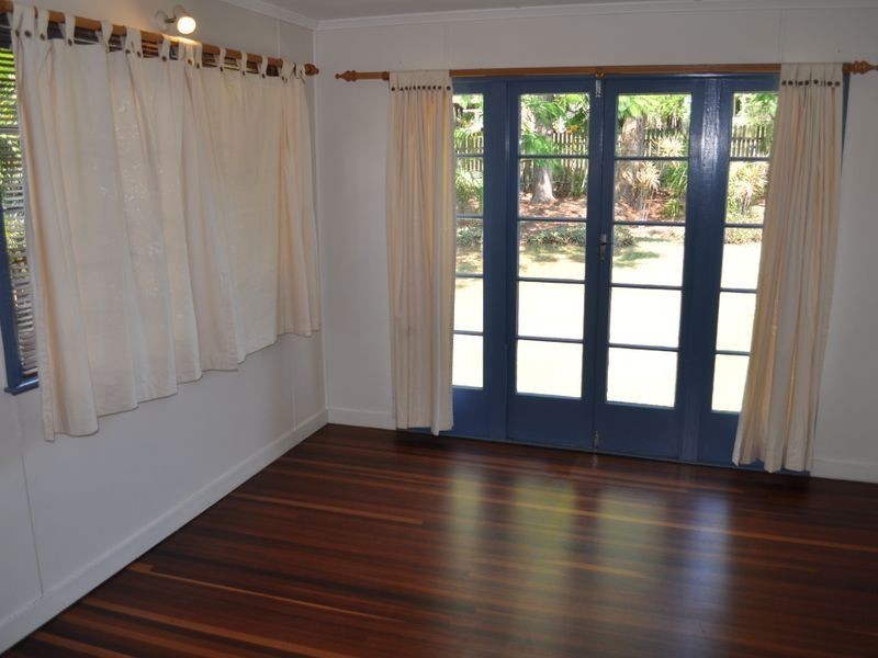 37 HIGGINS STREET, Gladstone QLD 4680