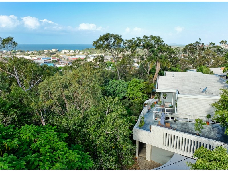 222 Goondoon Street, South Gladstone QLD 4680