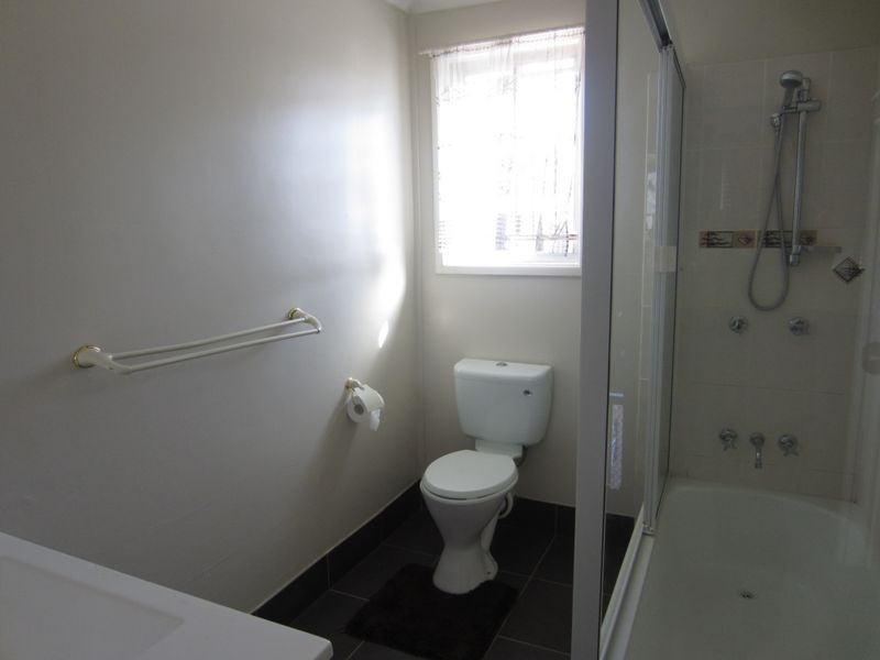 Unit 2/71 Off Lane, Gladstone QLD 4680
