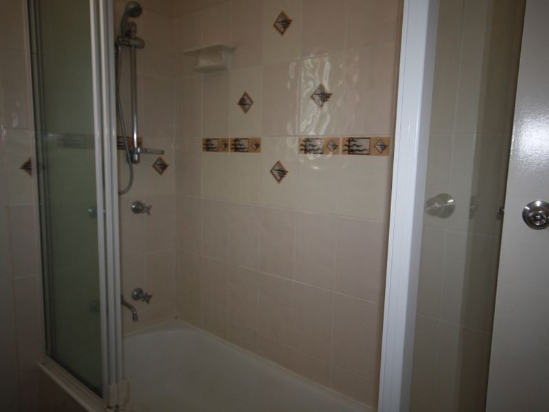 Unit 2/71 Off Lane, Gladstone QLD 4680