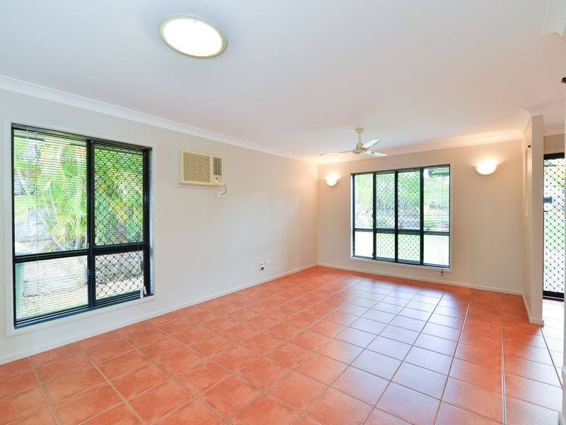 9 Cania Way, Clinton QLD 4680