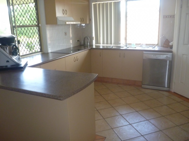 15 Wivenhoe Close, Clinton QLD 4680