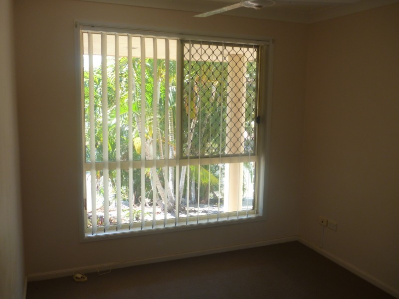 15 Wivenhoe Close, Clinton QLD 4680