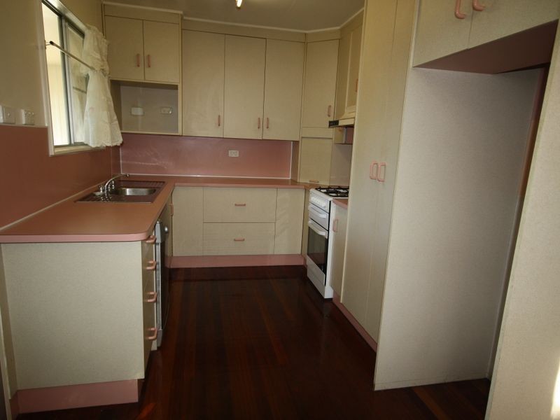 10 O’Malley Street, West Gladstone QLD 4680