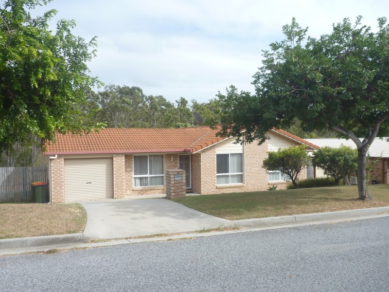 42 Clarance Drive, New Auckland QLD 4680