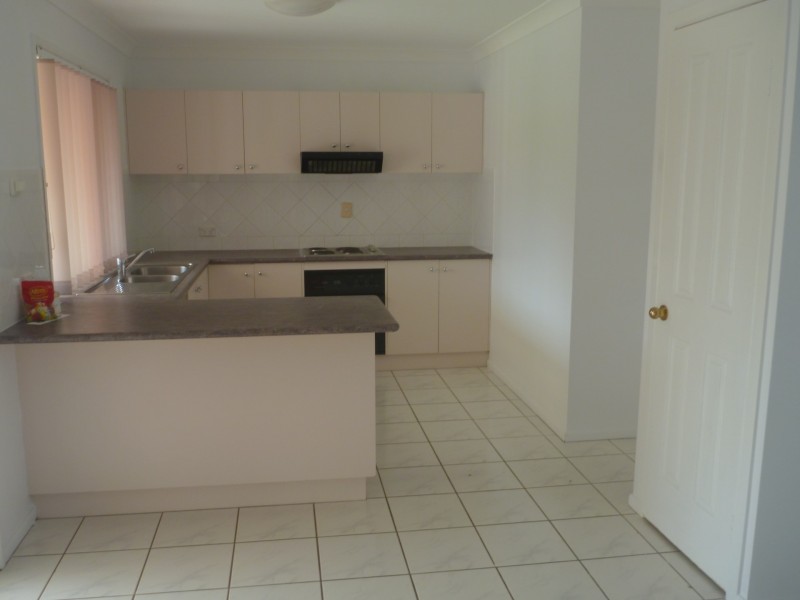 42 Clarance Drive, New Auckland QLD 4680