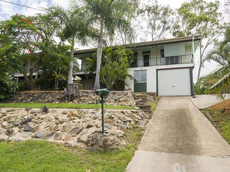 19 Penda Avenue, New Auckland QLD 4680