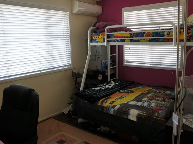 18 JAVELIN STREET, Toolooa QLD 4680