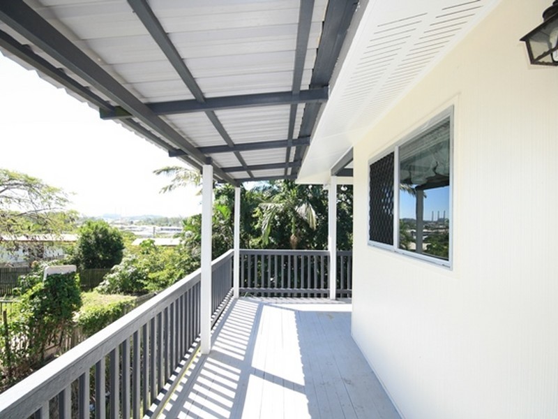 2 Goshawk Street, New Auckland QLD 4680