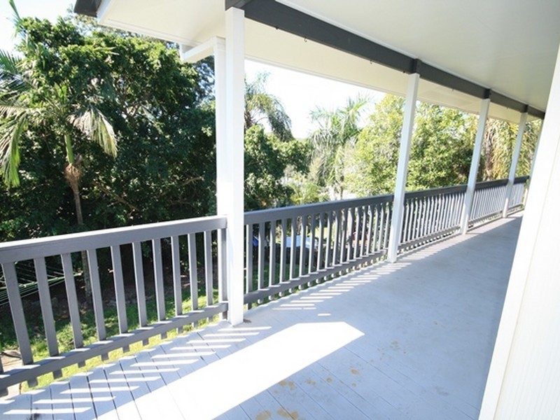 2 Goshawk Street, New Auckland QLD 4680