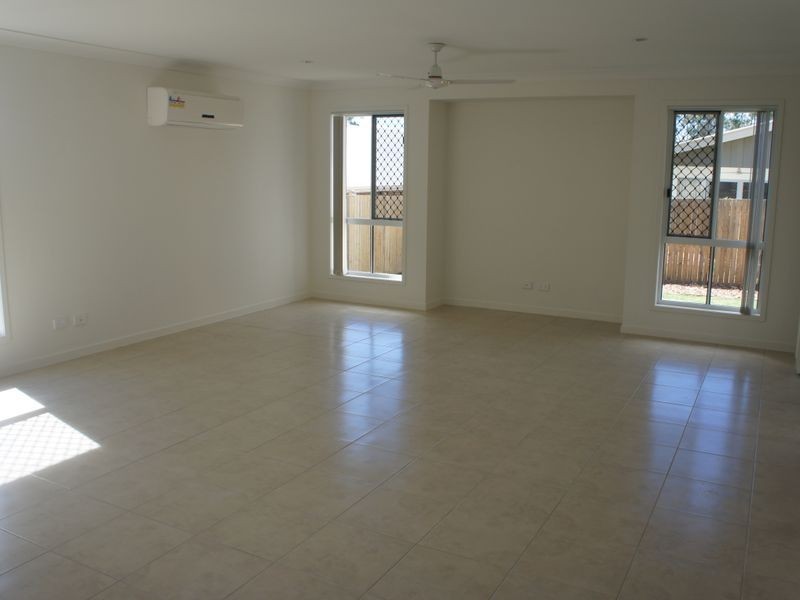 31 Iris Road, Kirkwood QLD 4680