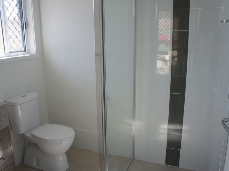 31 Iris Road, Kirkwood QLD 4680