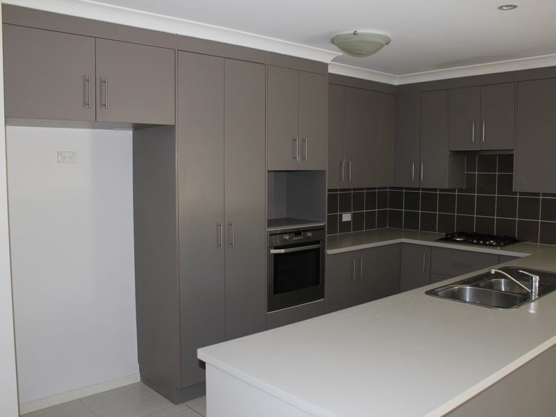 6 OASIS COURT, South Gladstone QLD 4680