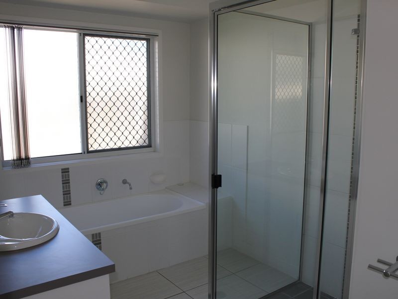 6 OASIS COURT, South Gladstone QLD 4680
