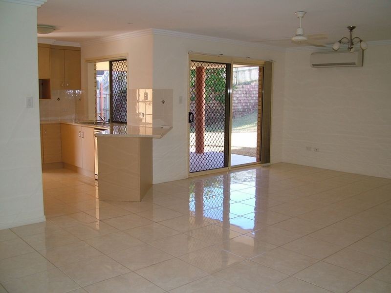 5 Daydream Drive, Clinton QLD 4680