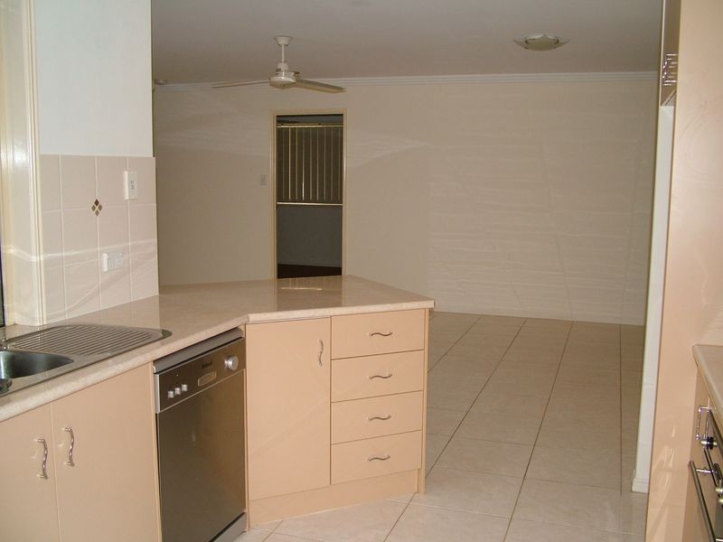 5 Daydream Drive, Clinton QLD 4680