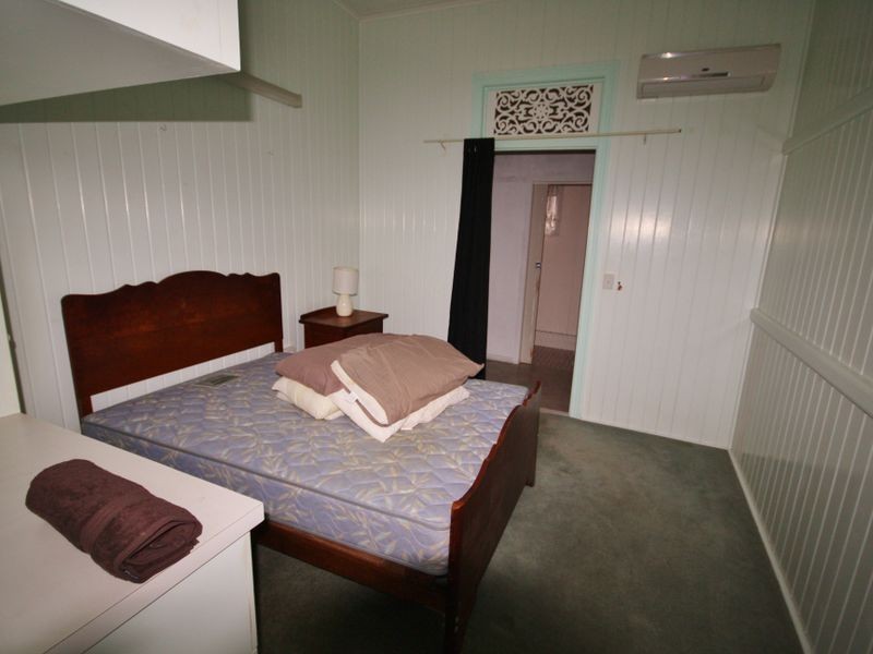 73 Flinders Parade, Gladstone QLD 4680