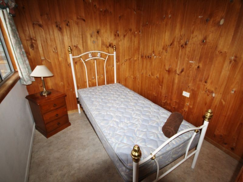 73 Flinders Parade, Gladstone QLD 4680