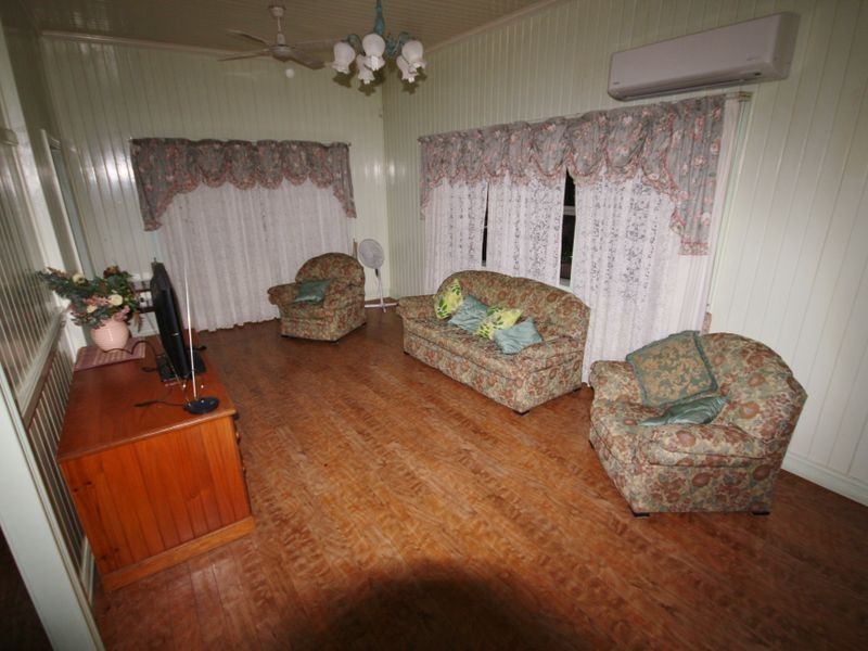 73 Flinders Parade, Gladstone QLD 4680