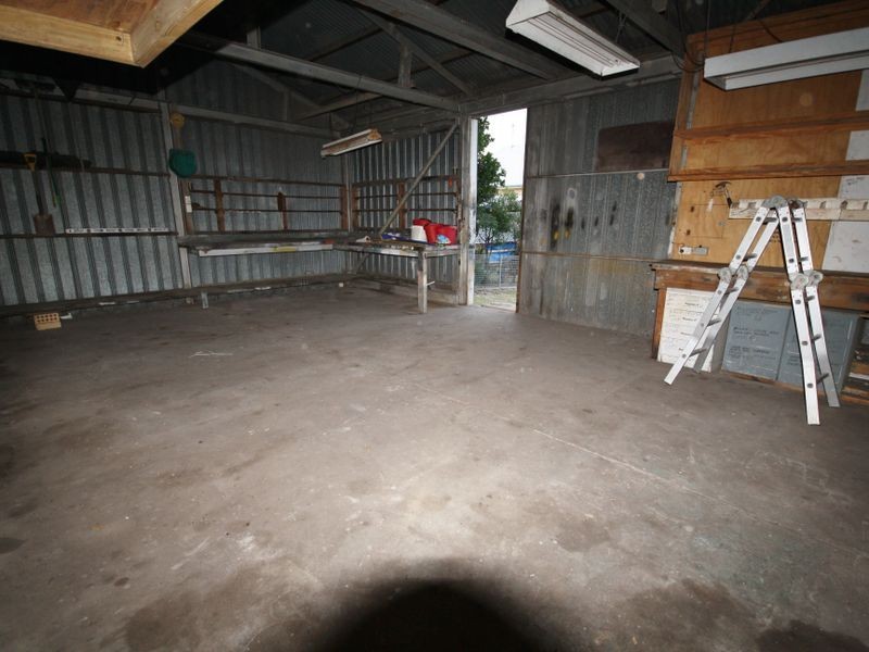 73 Flinders Parade, Gladstone QLD 4680