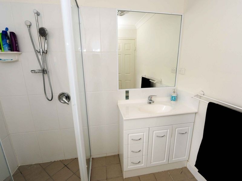 34 Beezley Street, Glen Eden QLD 4680