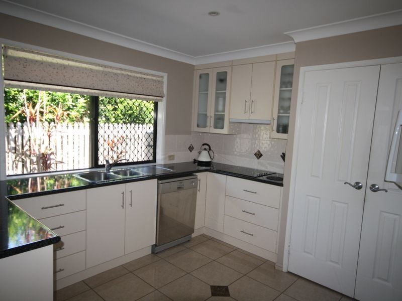 14 Dolphin Terrace, South Gladstone QLD 4680