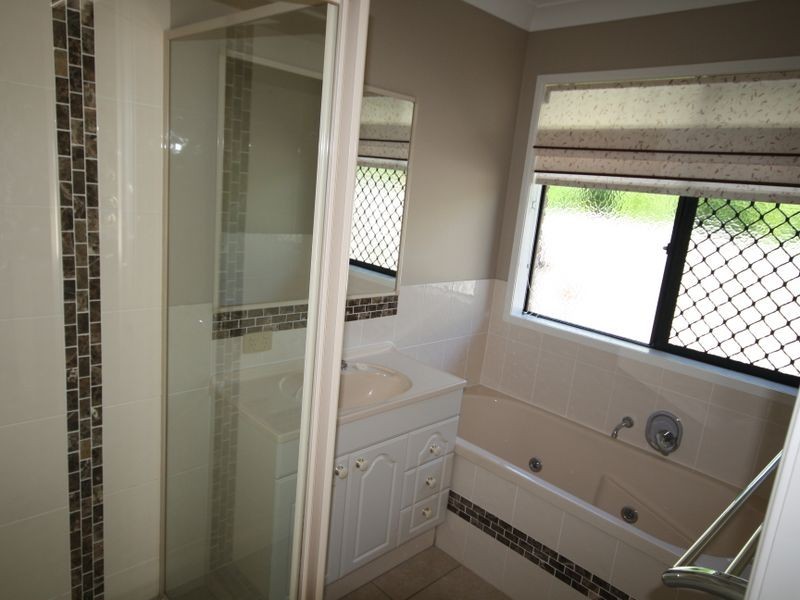 14 Dolphin Terrace, South Gladstone QLD 4680