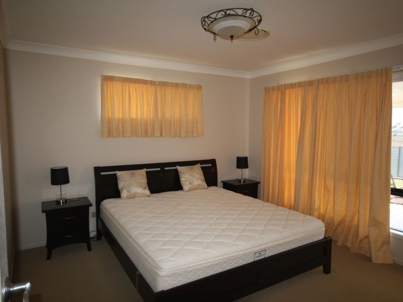 14 Dolphin Terrace, South Gladstone QLD 4680