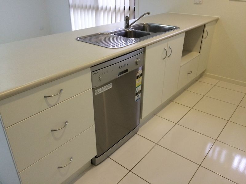 4 Eyre Court, Glen Eden QLD 4680