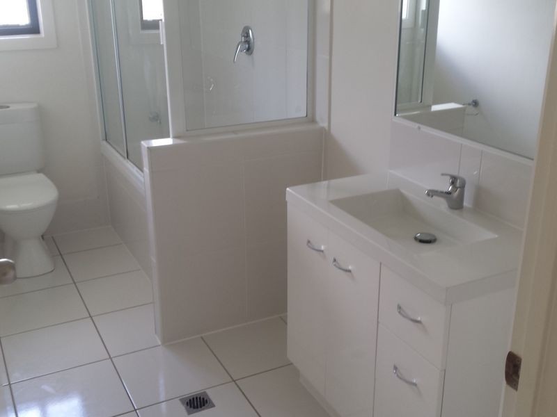 3 Lawson Court, Glen Eden QLD 4680